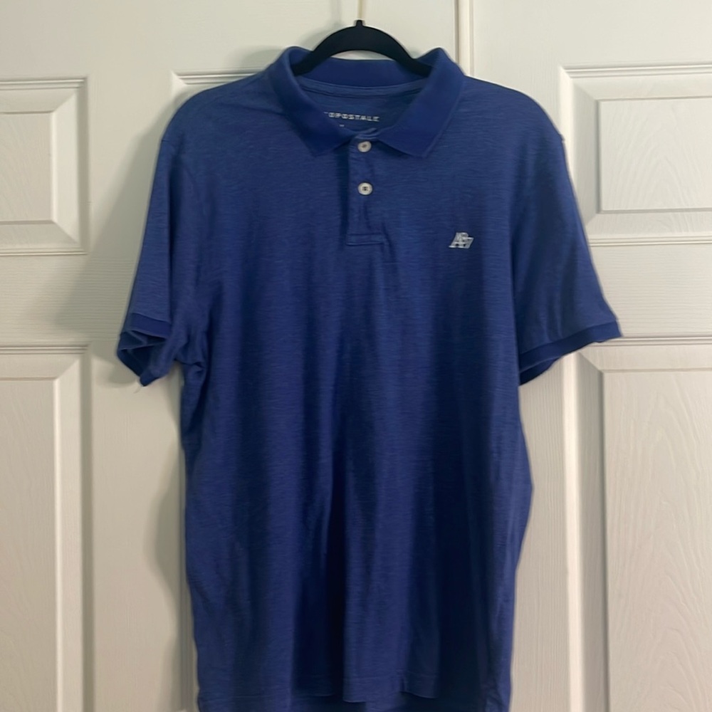 Men’s Aeropostale polo style shirt. Size Large.